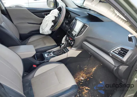 2019 Subaru Forester Limited z USA, uszkodzony, nr VIN JF2SKAUC3KH479887